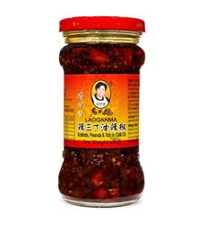 Chilli Oil with Tofu and Peanuts 280g